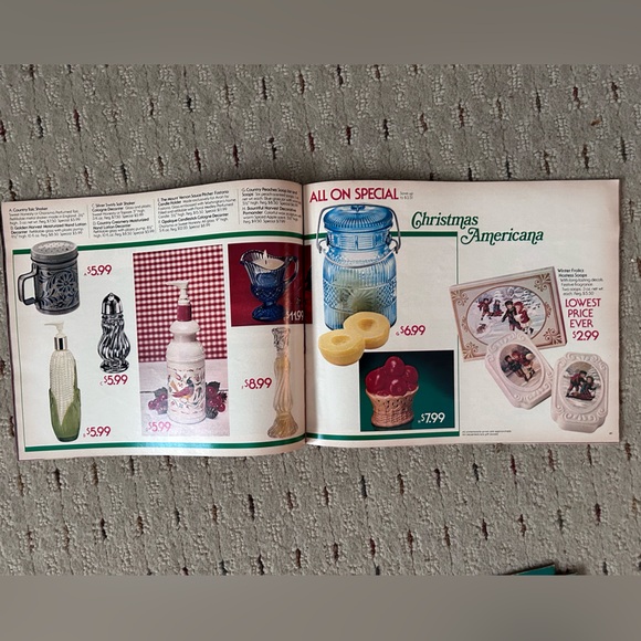 Vintage Avon Christmas Catalogs Lot 1 - Picture 4 of 9